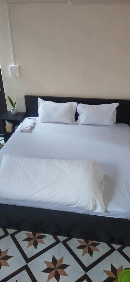 Oyo Thangal Hotel Imphal Eksteriør billede