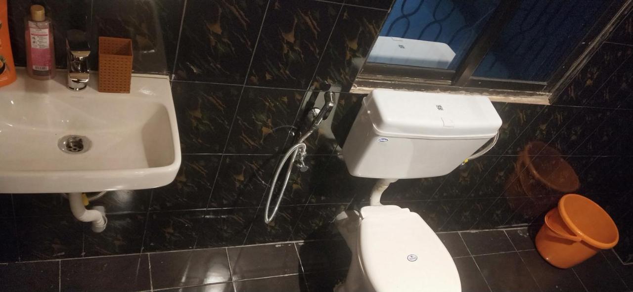 Oyo Thangal Hotel Imphal Eksteriør billede